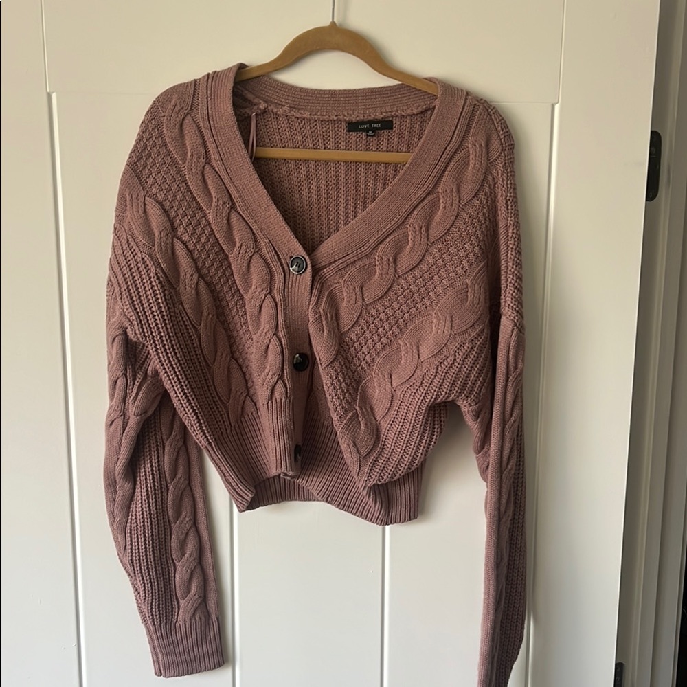 Cropped Cable Knit Button-Up Sweater - dusty Pink